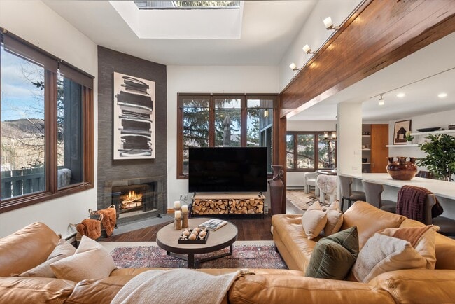 Photo - 382 Meadow Ranch Rd