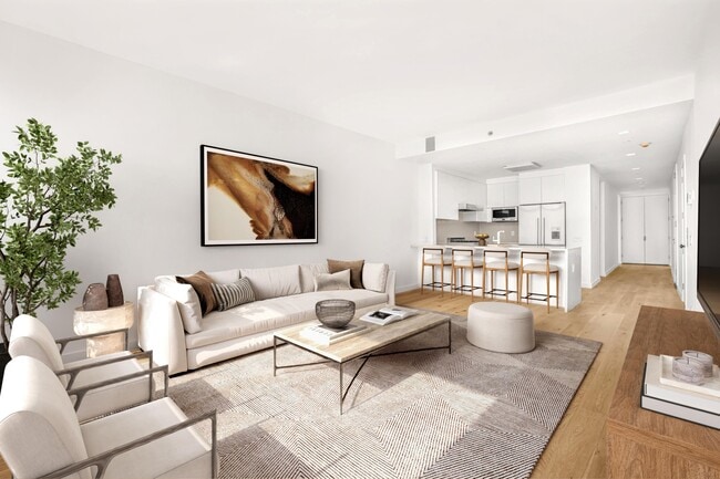 Photo - 277 E 7th St