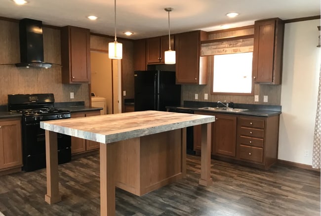 Building Photo - 1911 Magnolia St