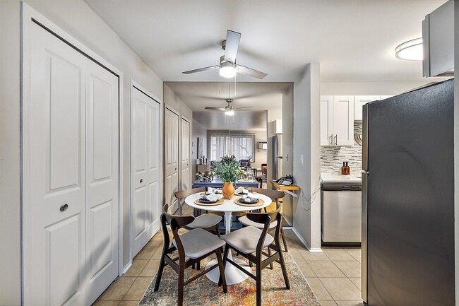 Town & Country Apartments - Wixom, MI