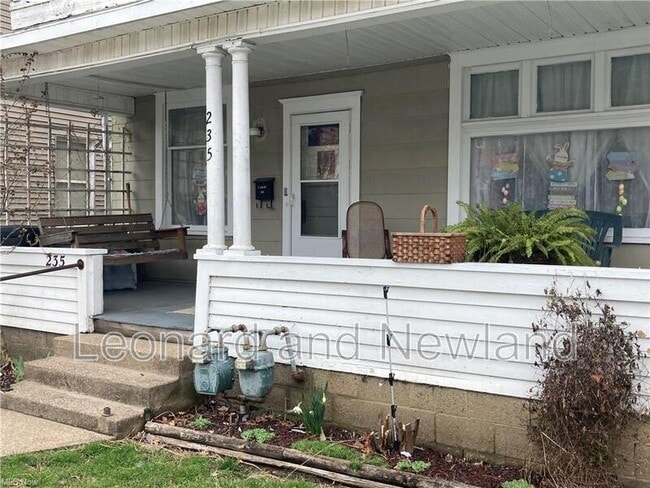 Photo - 235 N 10th St