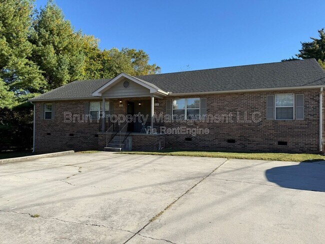 Building Photo - 5036 Willoway Dr