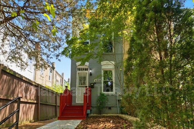 Photo - 1535 Constitution Ave NE