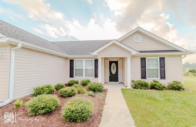 Photo - 246 Macarthur Dr