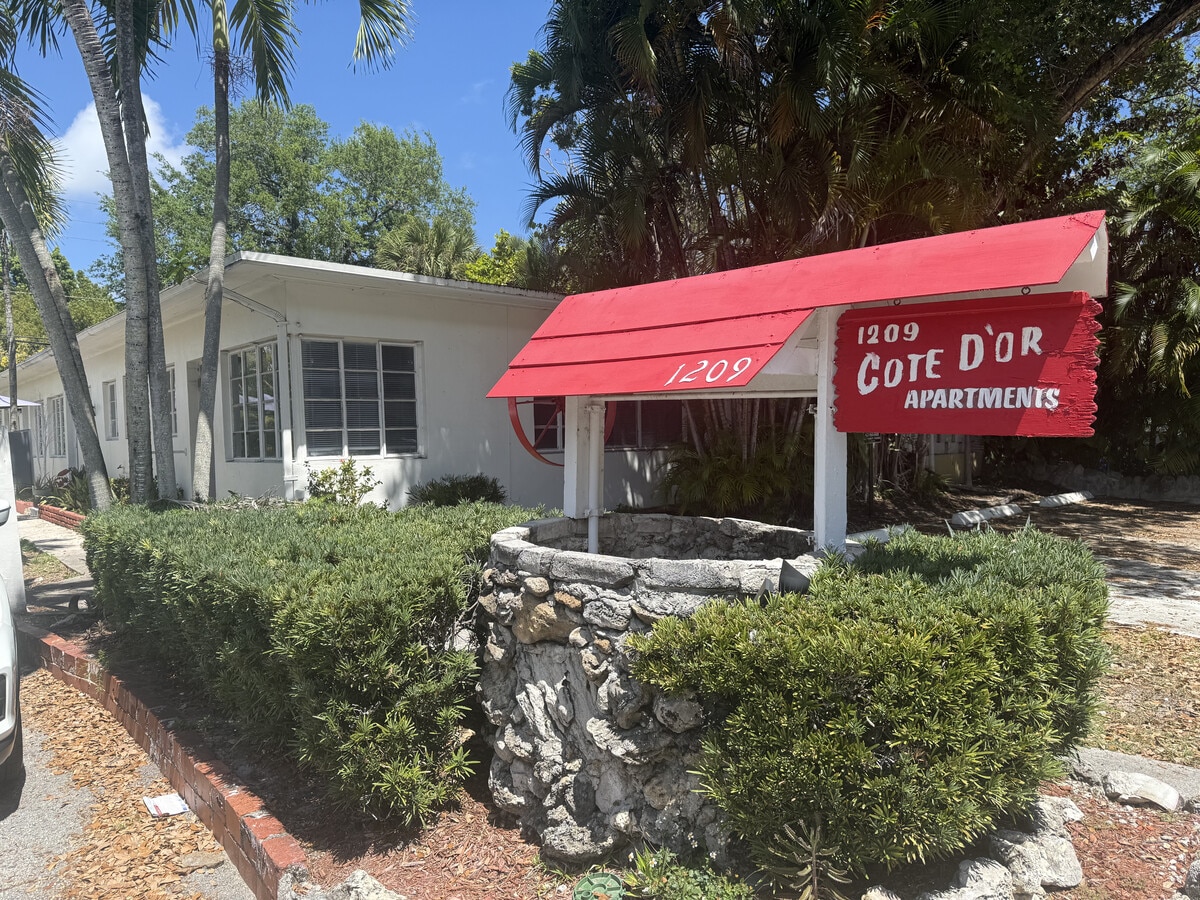 Photo - 1209 SE 2nd St