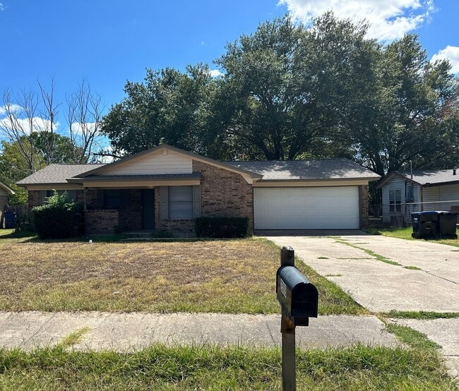 Building Photo - Conveniently located home in Greenville Texas!