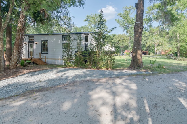 Building Photo - 4275 Mecca Hammock Trl Unit Tiny House