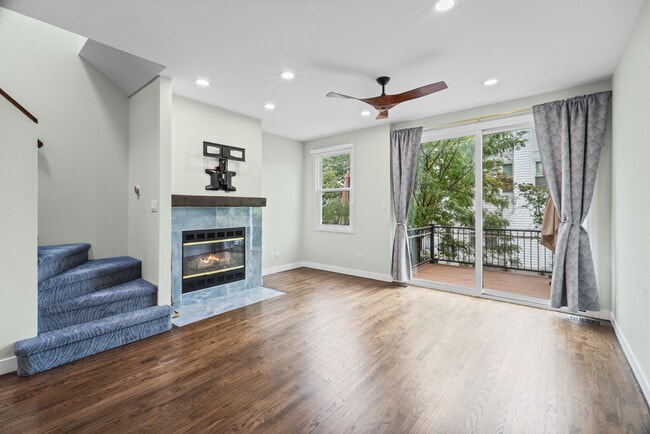 Photo - 1835 W Oakdale Ave