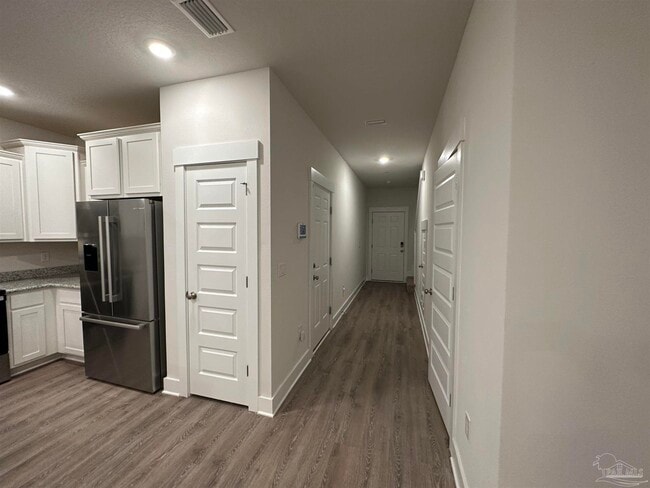 Photo - 1542 Iroquois Ct