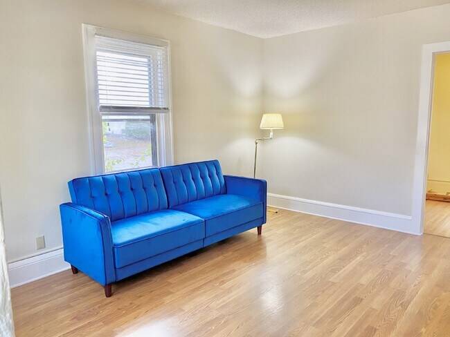 Photo - Adorable 4 Bed | 2 Bath in Longfellow