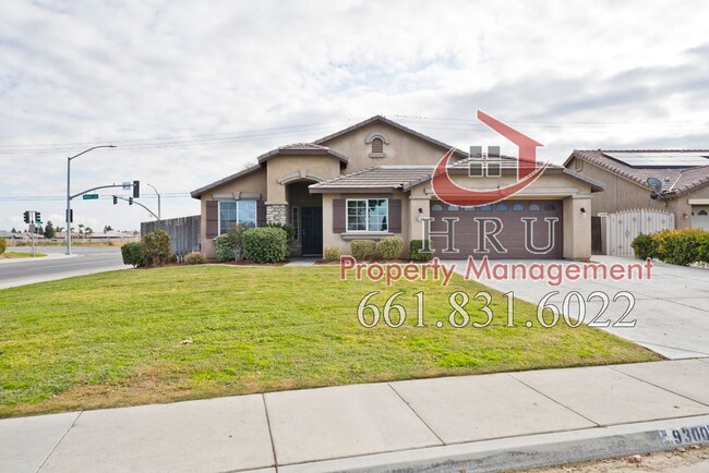 SW-Bakersfield features 4 bed 2 bath with... - SW-Bakersfield  features 4 bed 2 bath with... Casa