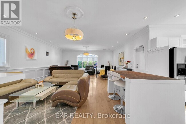 Photo - 2 MacKay Dr