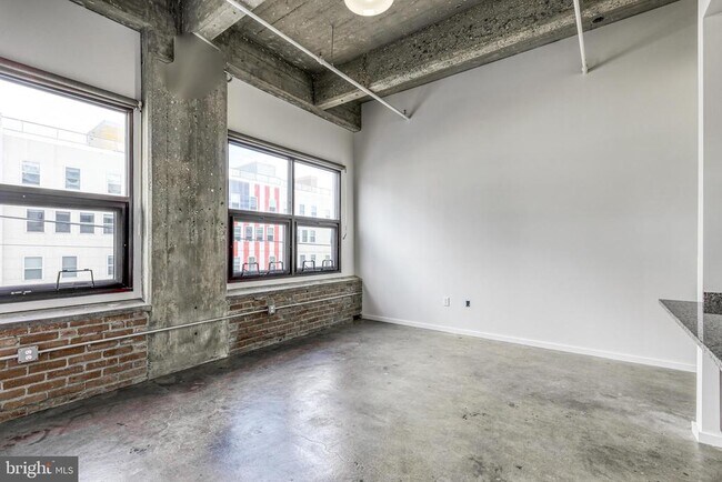Photo - 4800 Brown St Unit 310