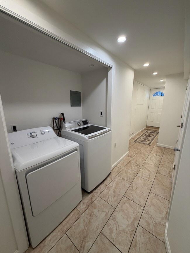 Photo - 128 Poplar St Unit GL