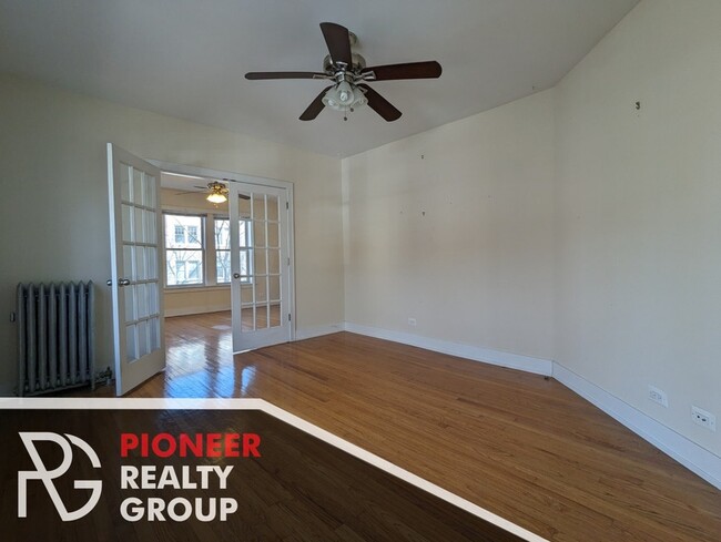 1931 W Winona St Unit 1