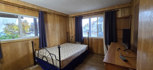 Photo - 502-502 2 St W