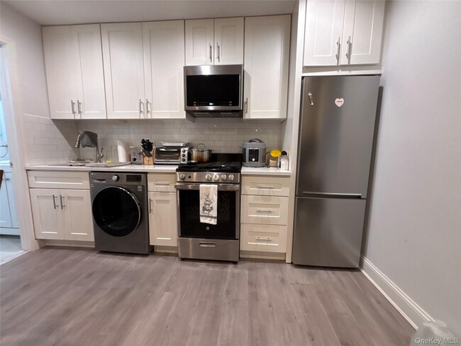 Photo - 30 Barstow Rd Unit LL4