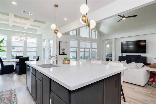 Photo - Room in House on Fresno Ave