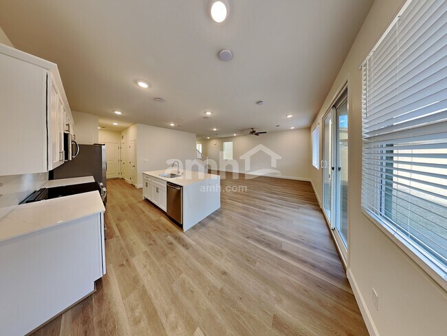 Photo - 10358 Medusita St