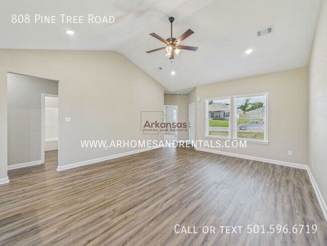 Photo - 808 Pine Tree Rd