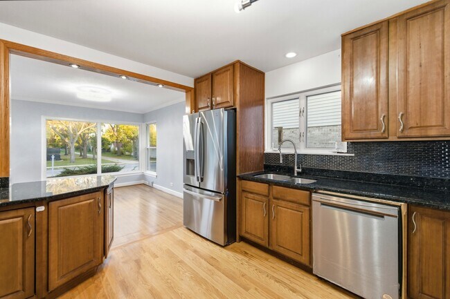 Photo - 4656 N Narragansett Ave