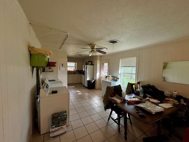 Photo - 517 N Lydia Ave