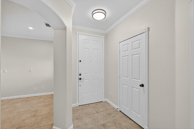 Photo - 2213 Oakmont Dr