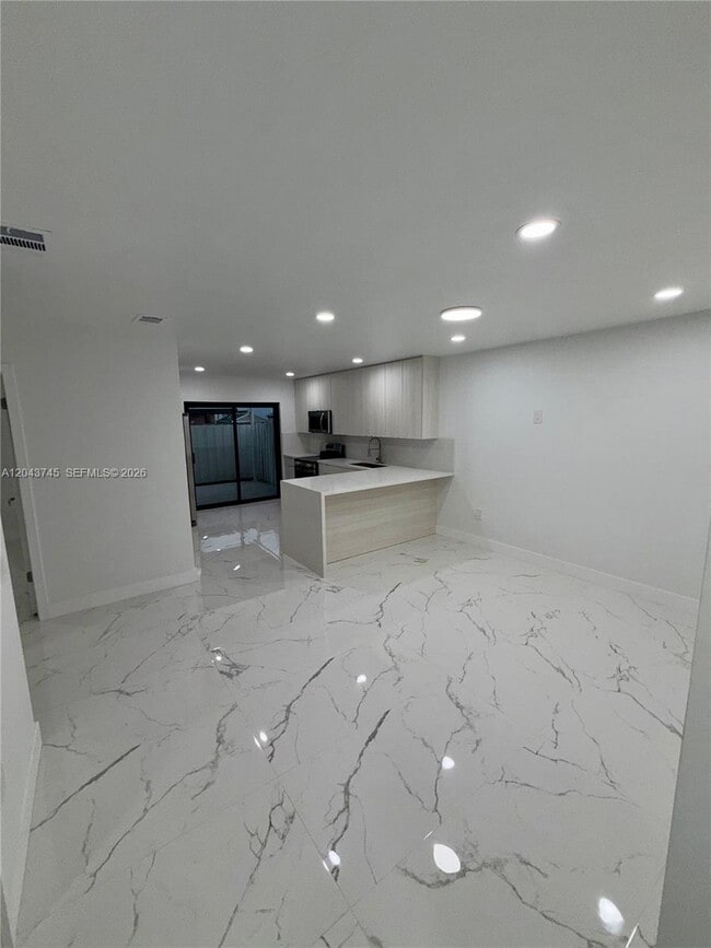 Photo - 8945 NW 114th St
