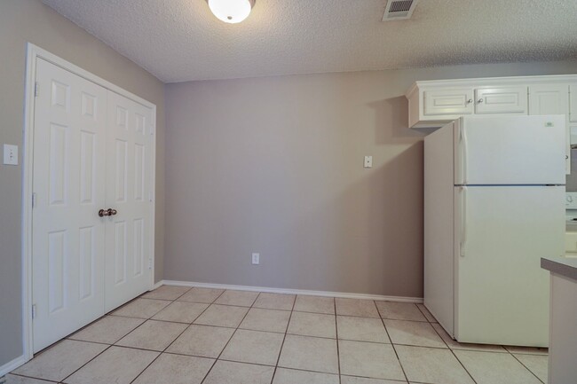 Photo - 2407 87th St Unidad B