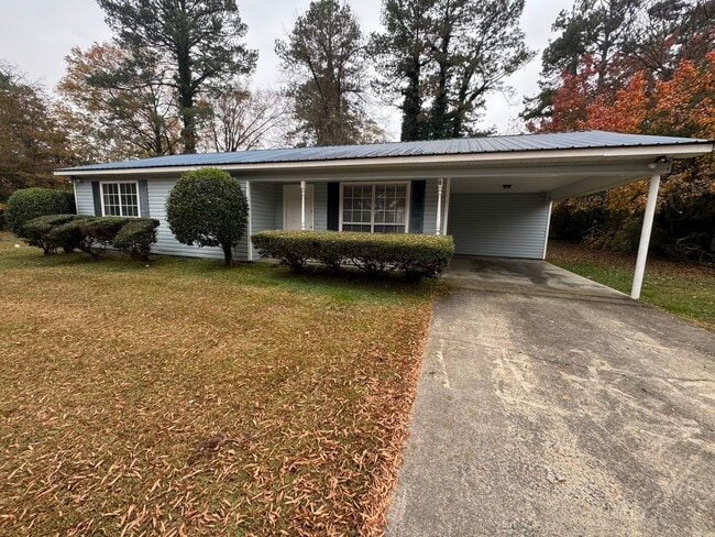 Building Photo - 2 Bedroom, 1 Bathroom - Home in Garden Lakes!