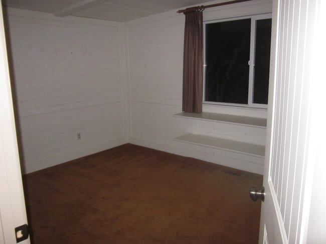 Bedroom - 120 Simpson Rd Unit Sequim Apartment