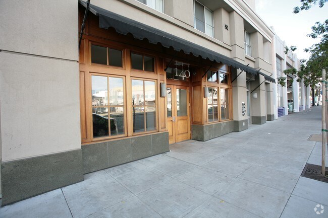 Photo - 140-148 S Van Ness Ave