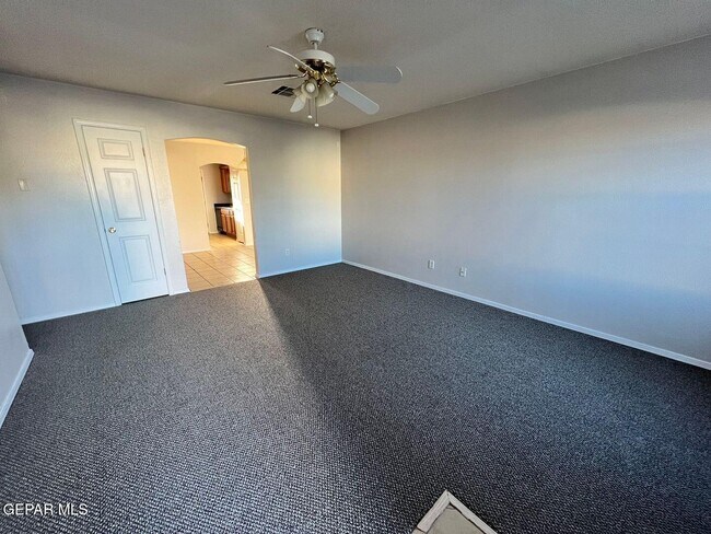 Photo - 14120 Robert Ituarte Dr