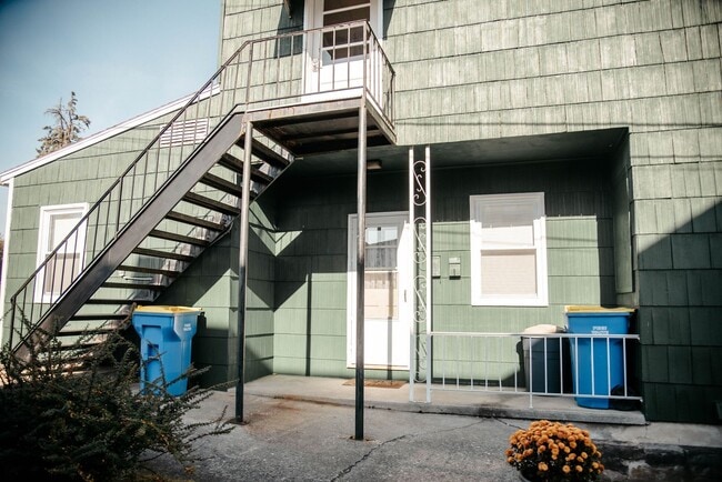 Photo - 333 Spruce St