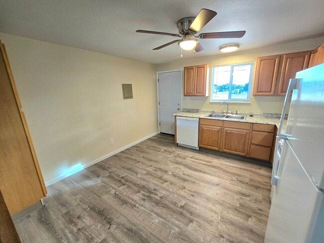 Photo - 3020 Denver St Unidad #5