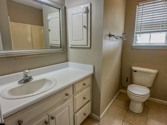 3924 Heatherwoods Dr