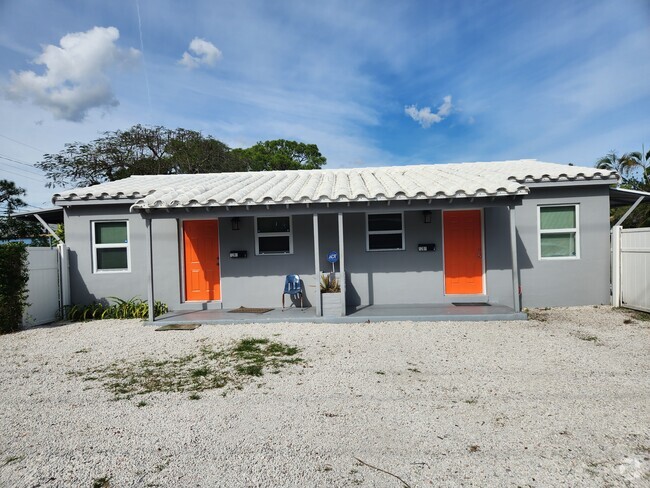 Duplex #2 on the right - 1201 NW 2nd Ave Rental