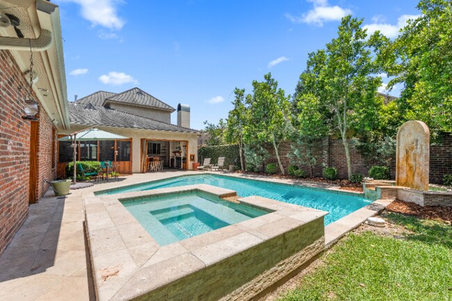 118 W Bayou Pkwy