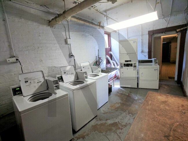 Photo - 641 W Oakdale Ave Unidad 02