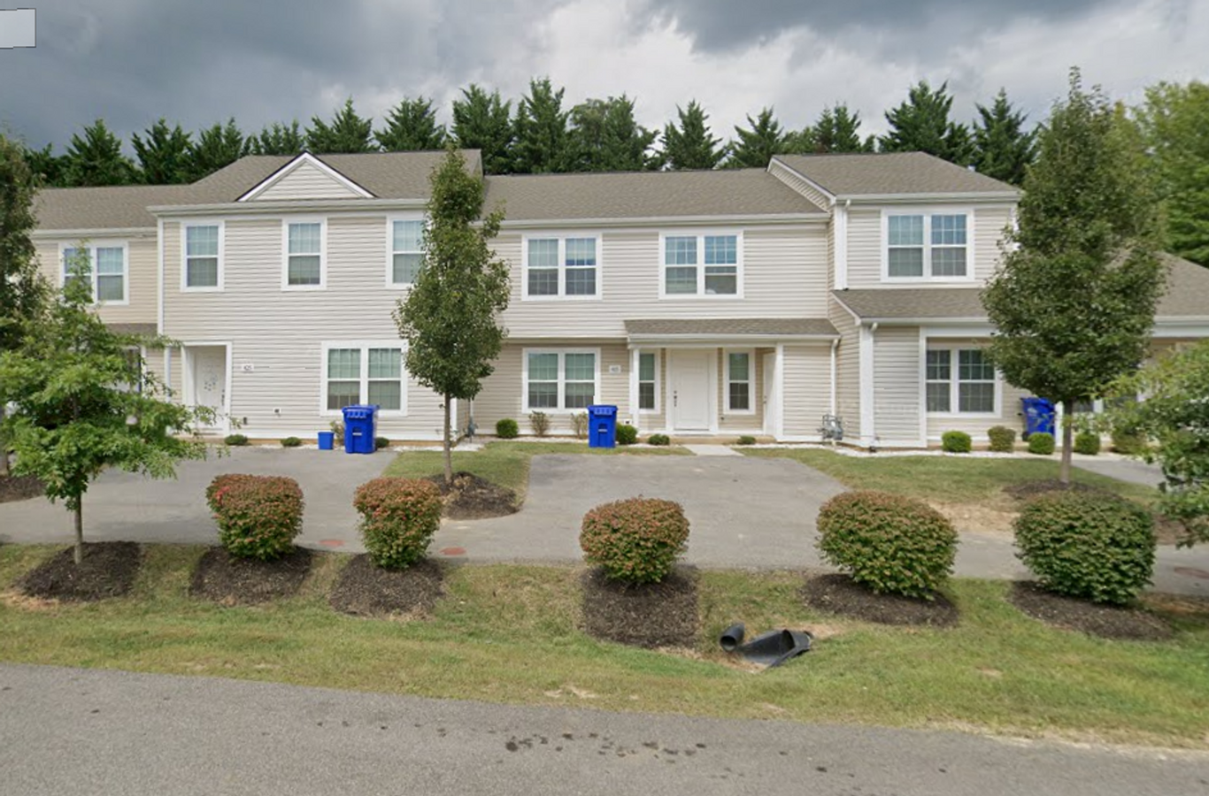 Oak Tree Townhome | 4 Bedroom, 4 bath| 7/2... - Oak Tree Townhome | 4 Bedroom, 4 bath| 7/2...