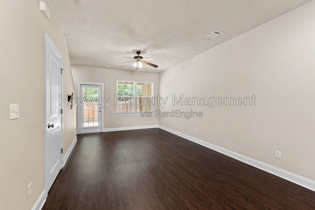 Photo - 1842 Butternut Dr