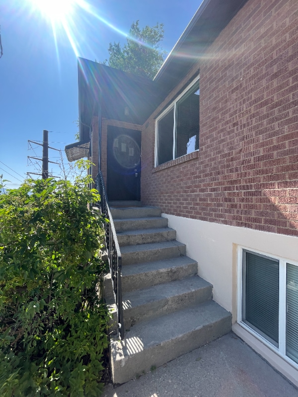 Photo - 1107 E 800 S House