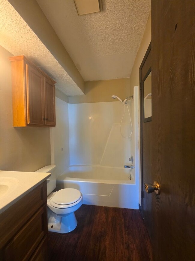 1653 Carriage Hill