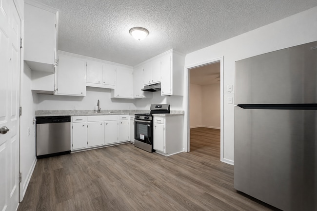 Photo - 306 Jones Ave