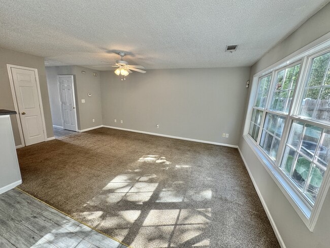 Photo - 1030 Chase Ln