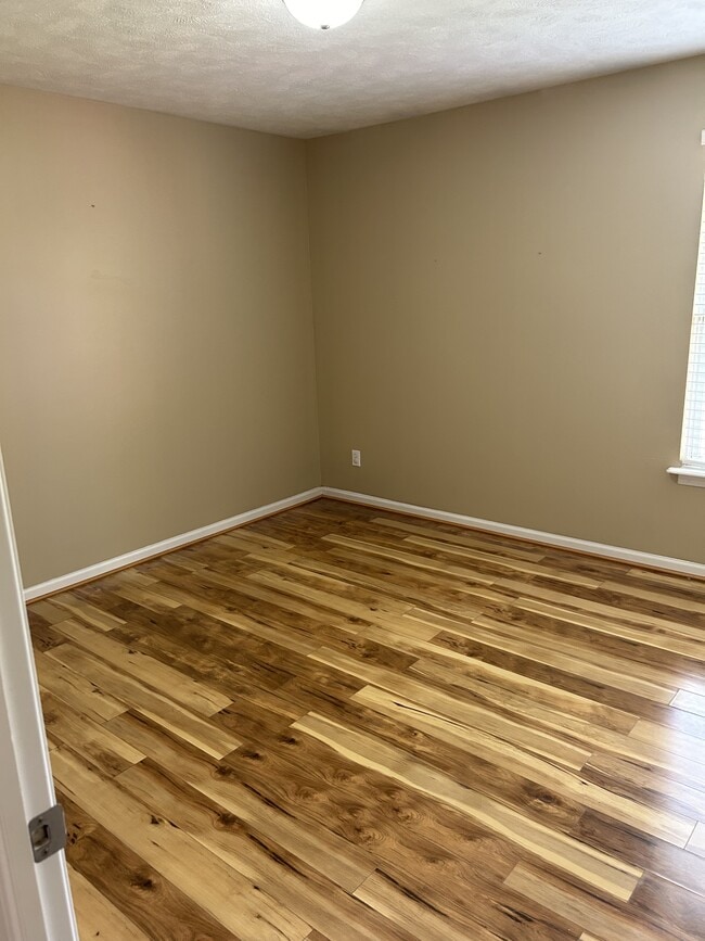 Photo - 4539 Pinehurst Ave SW