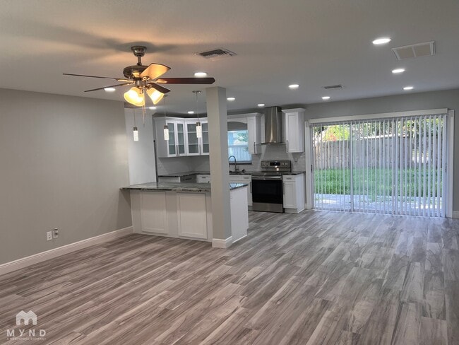 Photo - 1560 Palmetto St