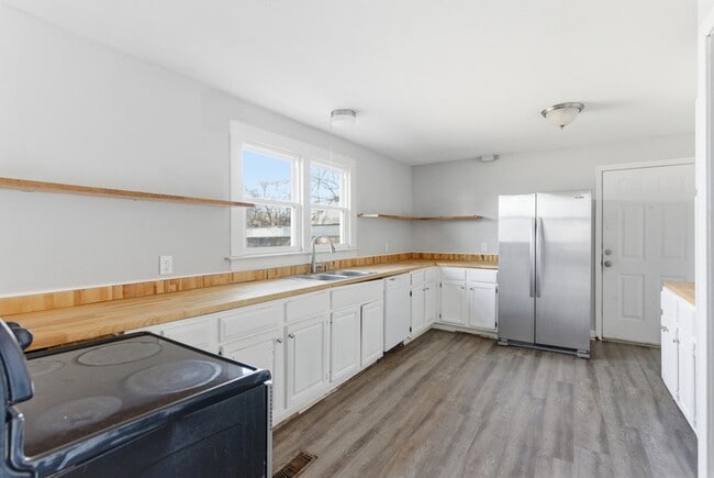 Photo - 1514 Monroe Ave