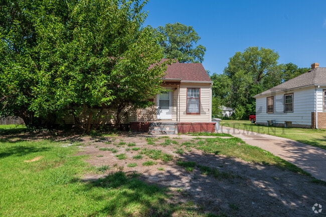 Building Photo - 1555 N Northeast Pkwy Rental