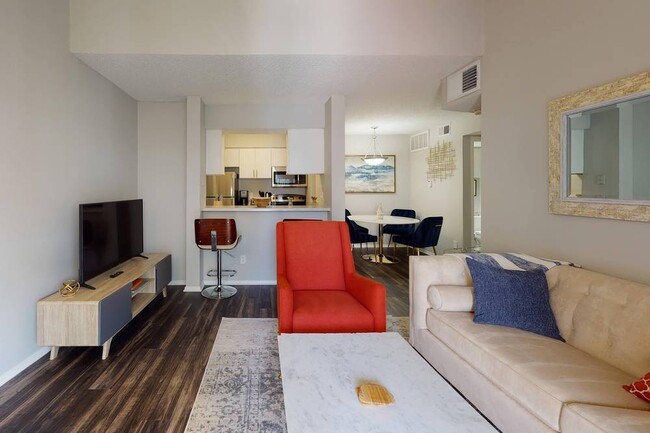 Savannah at North Dallas Apartments